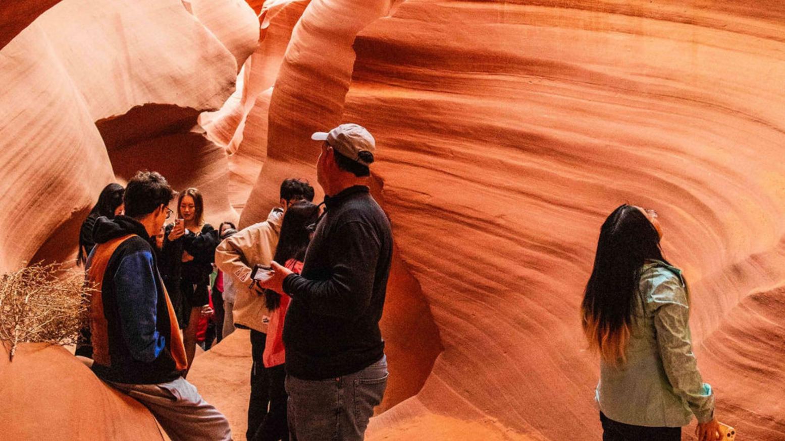 People in Lower Antelope Canyon